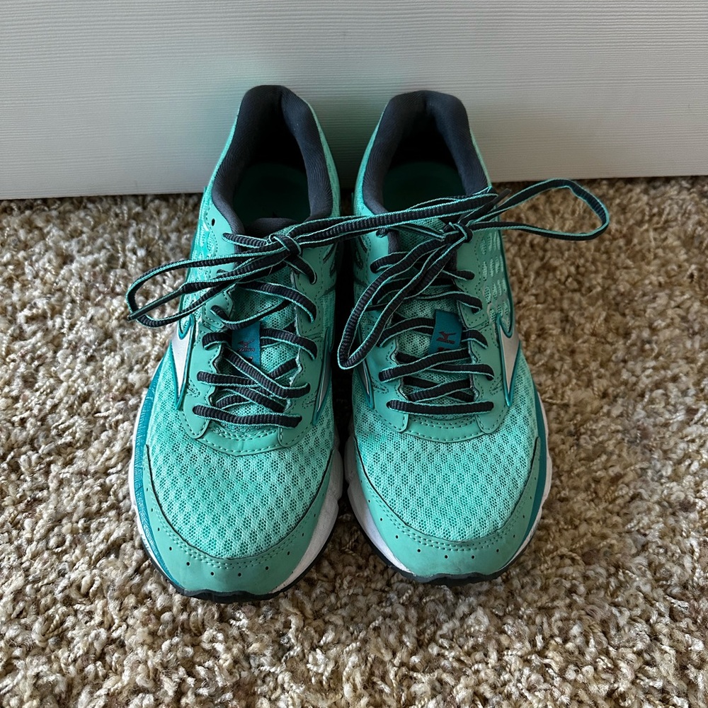 ✨Mizuno Athletic Shoes